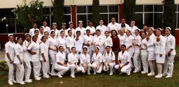 Un gran logro para estudiantes del Programa Educativo de Enfermería, se lleva a cabo Ceremonia de Imposición de Cofias en Unidad Regional El Fuerte