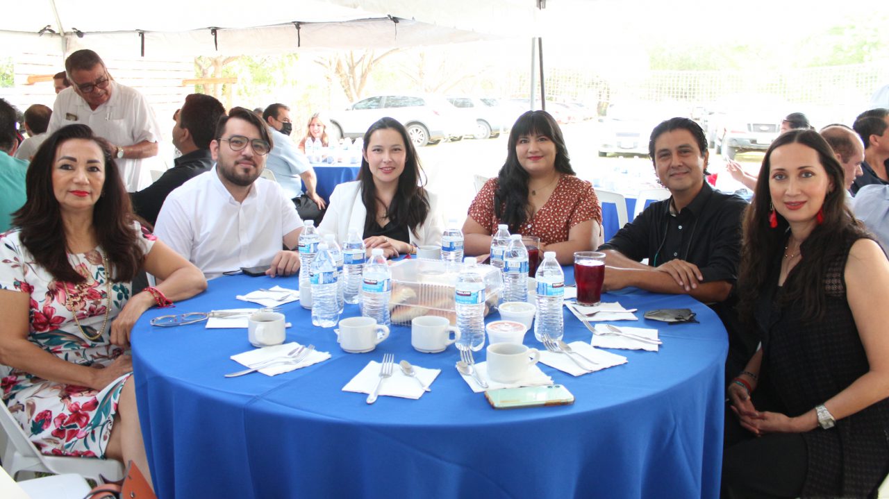 Reconocen Y Celebran Labor De Maestras Y Maestros Linces Con 10, 15 O ...