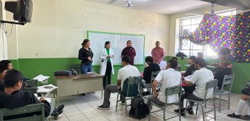Extensión El Rosario promociona su oferta educativa en planteles de bachillerato de la localida