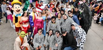 Familia Lince de la Unidad Regional Guamúchil obtiene tercer lugar en carro alegórico del Carnaval Guamúchil 2023